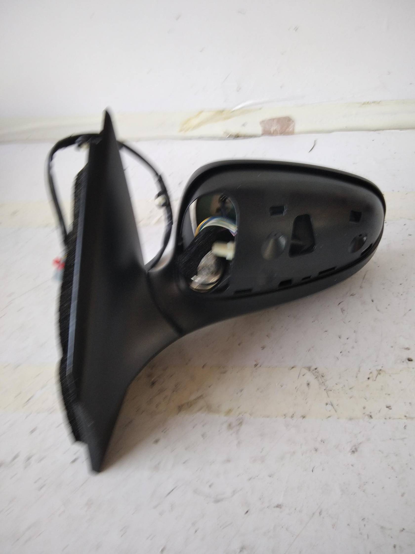 Retrovisore est. regolaz. elettr. sx.